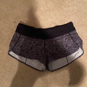 lululemon grey patterned shorts with black. size 8